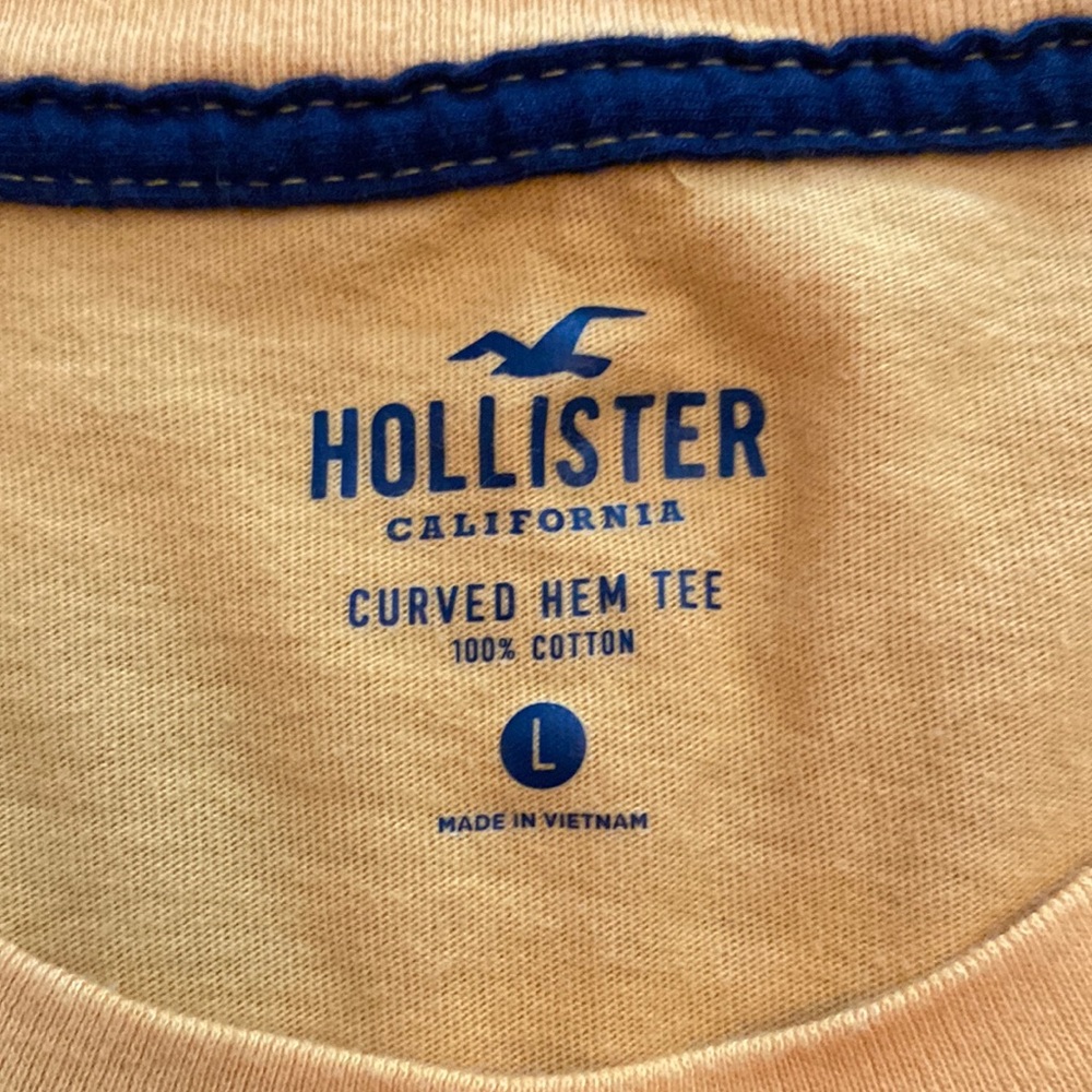 HOLLISTER - Picture 2 of 2